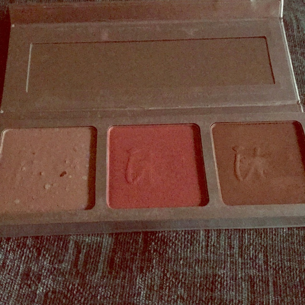 Makeup Palette. It Cosmetics
